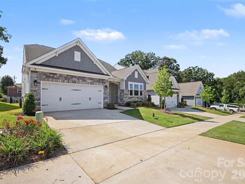 125 Dunlavin Way, Mooresville, NC 28115.  MLS# CAR4426785, YatesRealty ID 52956. 