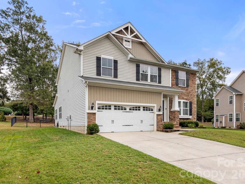 338 Lorraine Road, Fort Mill, SC 29708.  MLS# CAR4426652, YatesRealty ID 52958. 