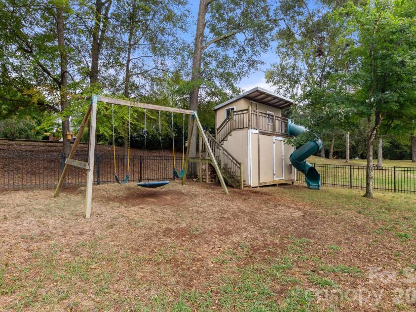 338 Lorraine Road, Fort Mill, SC 29708.  MLS# CAR4426652, YatesRealty ID 52958. 