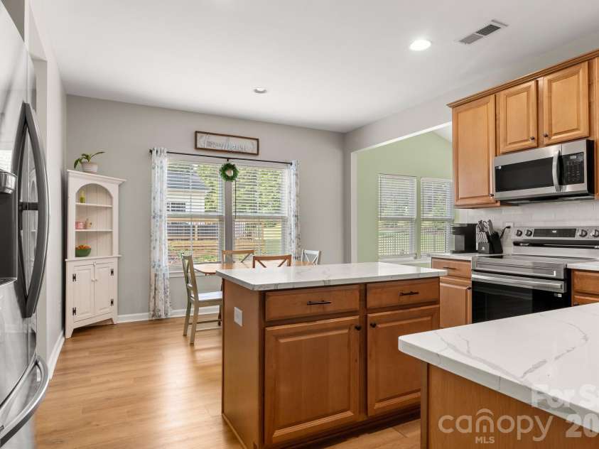 338 Lorraine Road, Fort Mill, SC 29708.  MLS# CAR4426652, YatesRealty ID 52958. 
