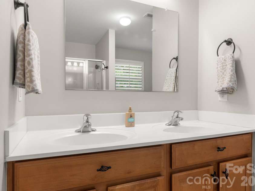 338 Lorraine Road, Fort Mill, SC 29708.  MLS# CAR4426652, YatesRealty ID 52958. 
