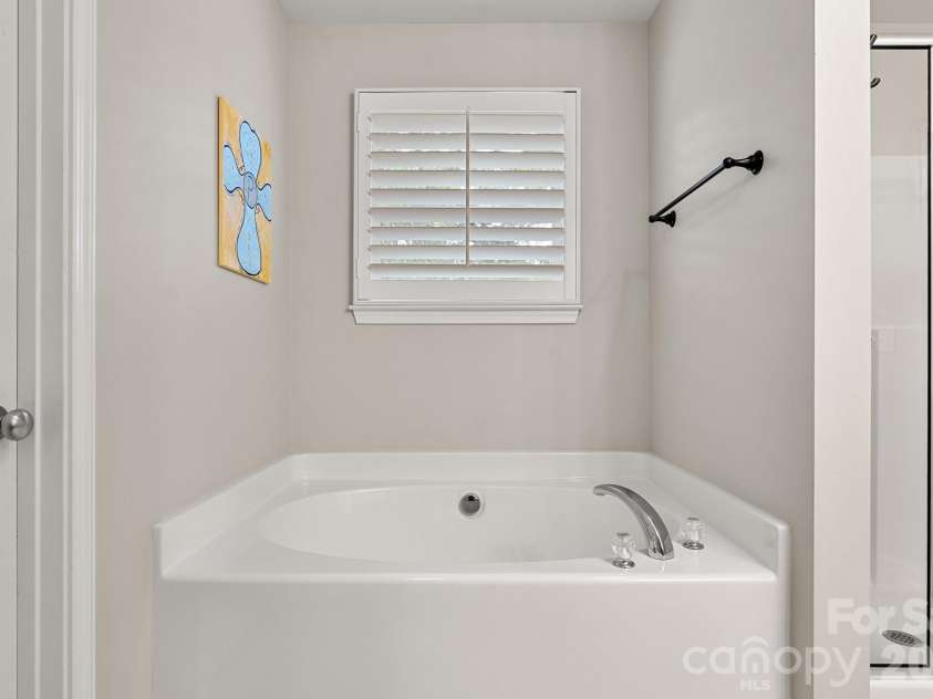 338 Lorraine Road, Fort Mill, SC 29708.  MLS# CAR4426652, YatesRealty ID 52958. 