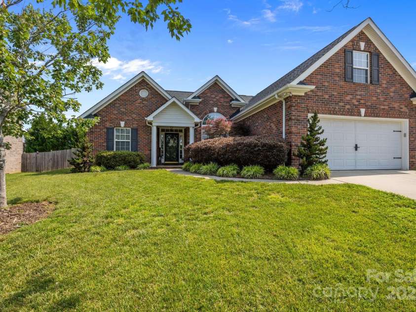 3419 Brickyard Lane, Midland, NC 28107.  MLS# CAR4266112, YatesRealty ID 5296. 