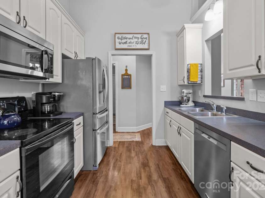 3419 Brickyard Lane, Midland, NC 28107.  MLS# CAR4266112, YatesRealty ID 5296. Galley Kitchen
