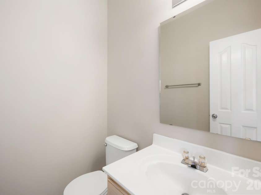 8805 Firestreak Drive, Charlotte, NC 28216.  MLS# CAR4359564, YatesRealty ID 5296. 1/2 Bath on Main