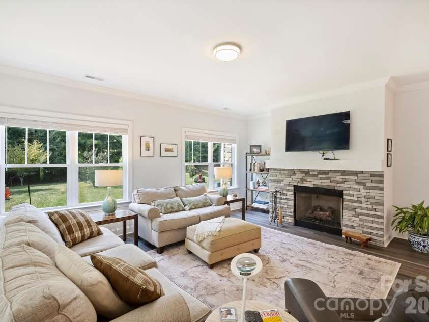 6625 Glenlivet Court, Charlotte, NC 28278.  MLS# CAR4426512, YatesRealty ID 52962. 