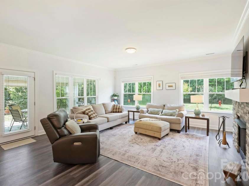 6625 Glenlivet Court, Charlotte, NC 28278.  MLS# CAR4426512, YatesRealty ID 52962. 