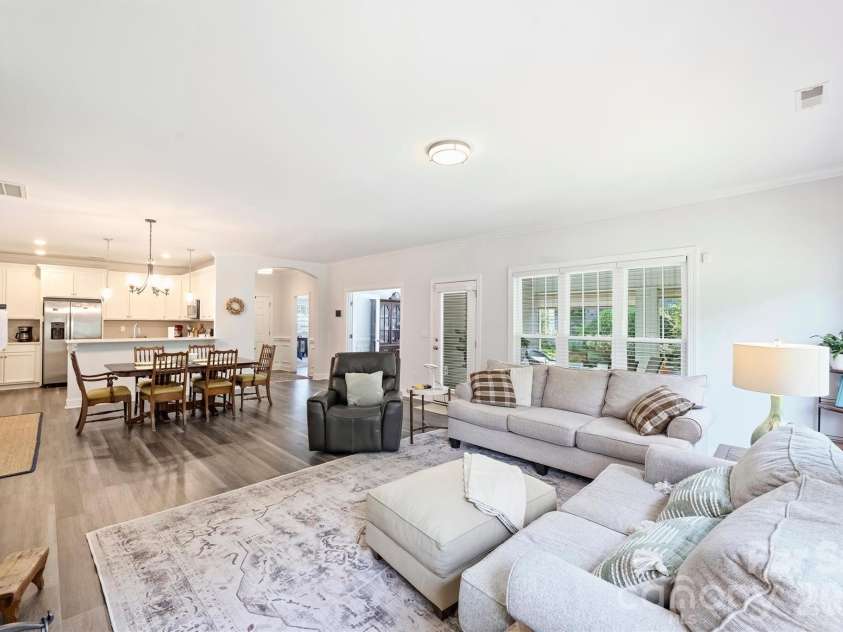 6625 Glenlivet Court, Charlotte, NC 28278.  MLS# CAR4426512, YatesRealty ID 52962. 