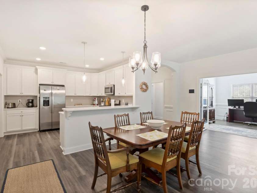 6625 Glenlivet Court, Charlotte, NC 28278.  MLS# CAR4426512, YatesRealty ID 52962. 