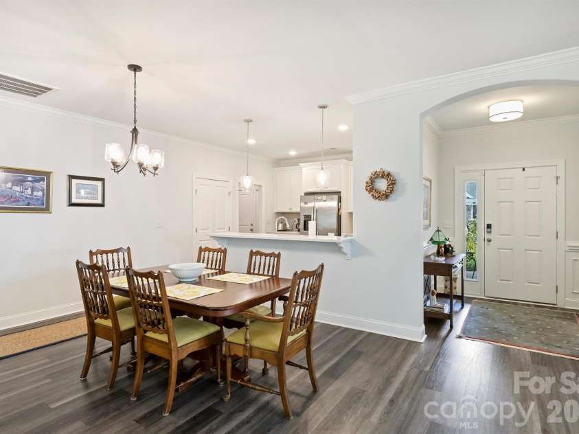 6625 Glenlivet Court, Charlotte, NC 28278.  MLS# CAR4426512, YatesRealty ID 52962. 