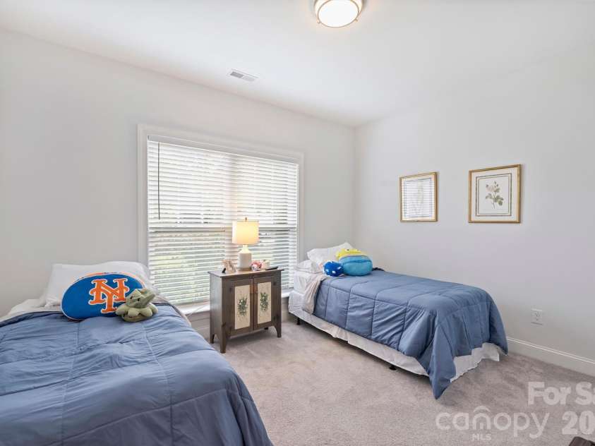 6625 Glenlivet Court, Charlotte, NC 28278.  MLS# CAR4426512, YatesRealty ID 52962. 