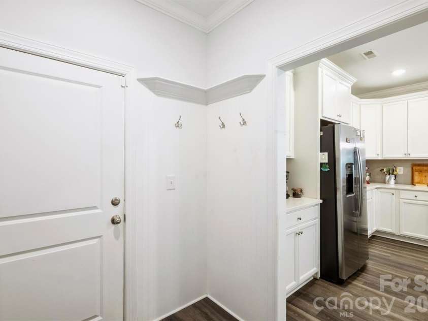 6625 Glenlivet Court, Charlotte, NC 28278.  MLS# CAR4426512, YatesRealty ID 52962. 