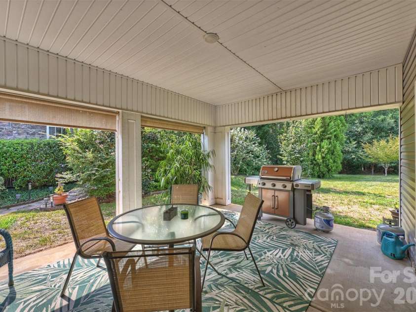 6625 Glenlivet Court, Charlotte, NC 28278.  MLS# CAR4426512, YatesRealty ID 52962. 