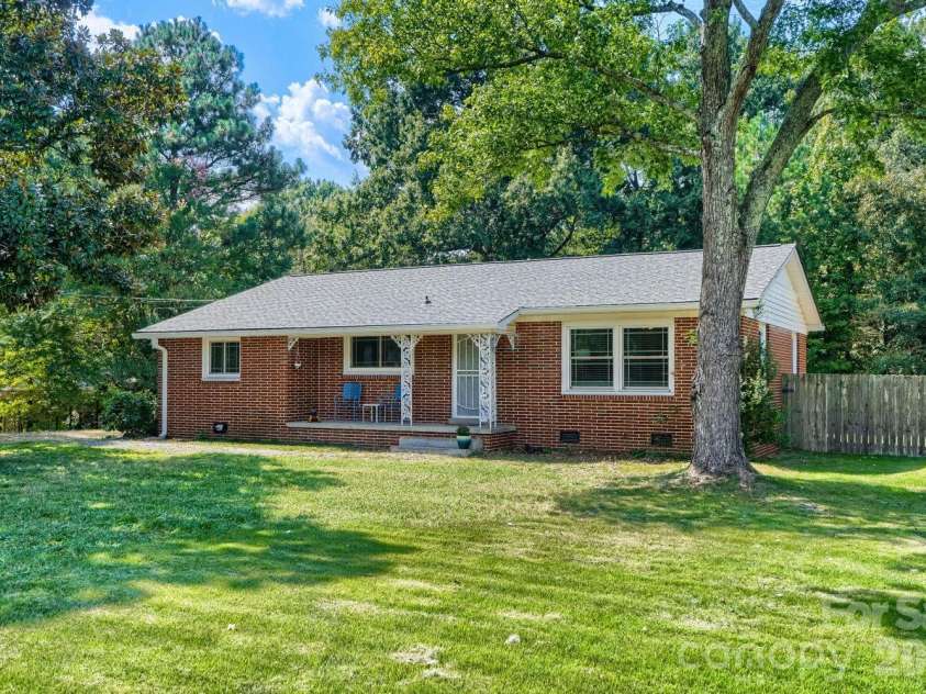 301 Jean Avenue, Kannapolis, NC 28083.  MLS# CAR4426634, YatesRealty ID 52963. 