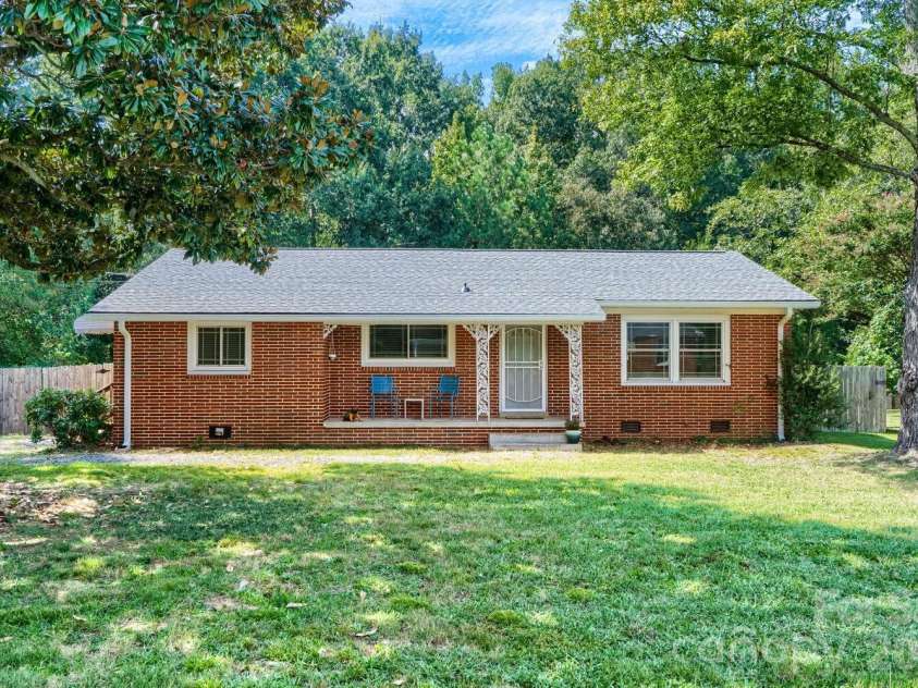 301 Jean Avenue, Kannapolis, NC 28083.  MLS# CAR4426634, YatesRealty ID 52963. 