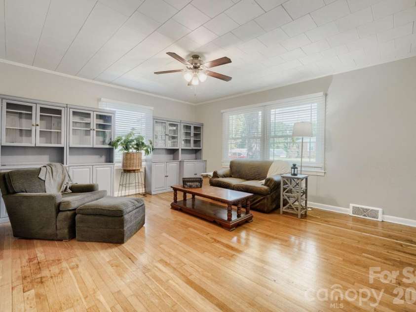 301 Jean Avenue, Kannapolis, NC 28083.  MLS# CAR4426634, YatesRealty ID 52963. 
