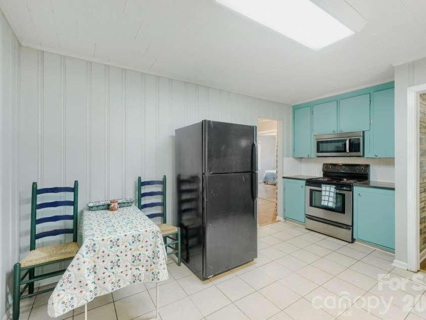 301 Jean Avenue, Kannapolis, NC 28083.  MLS# CAR4426634, YatesRealty ID 52963. 