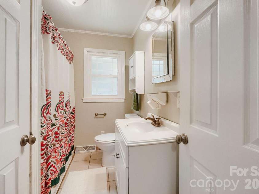 301 Jean Avenue, Kannapolis, NC 28083.  MLS# CAR4426634, YatesRealty ID 52963. 
