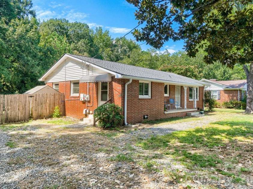 301 Jean Avenue, Kannapolis, NC 28083.  MLS# CAR4426634, YatesRealty ID 52963. 