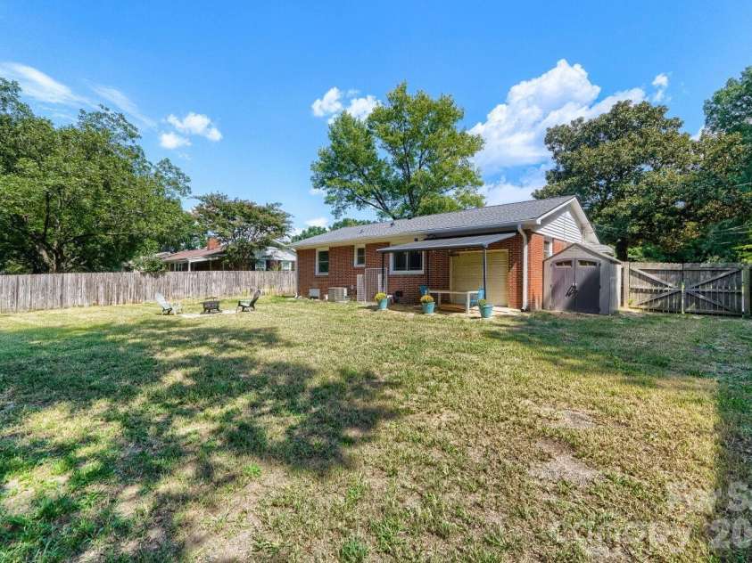 301 Jean Avenue, Kannapolis, NC 28083.  MLS# CAR4426634, YatesRealty ID 52963. 