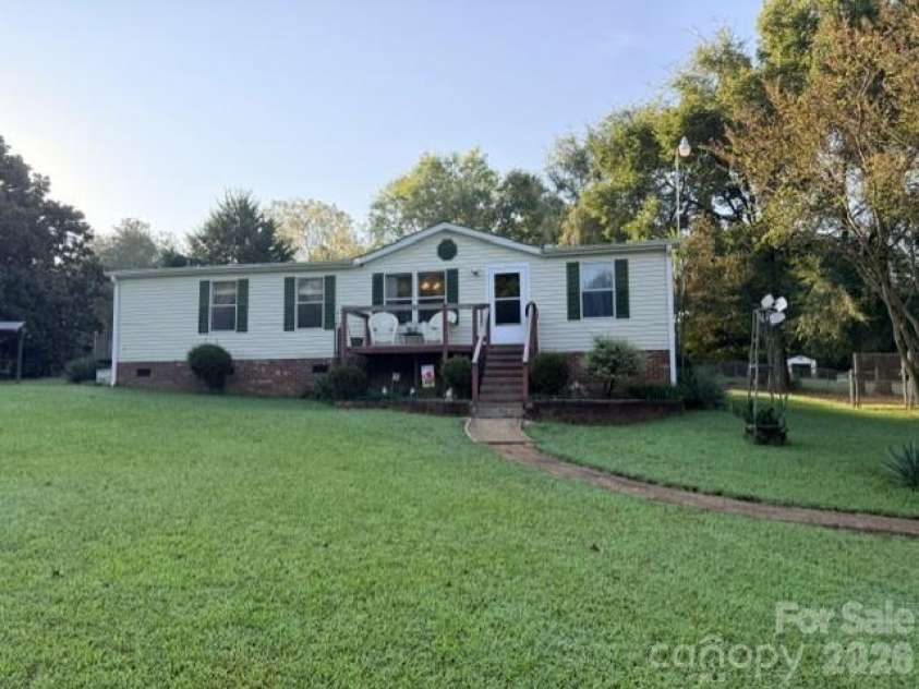 5241 Golden Pond Drive, York, SC 29745.  MLS# CAR4426510, YatesRealty ID 52965. 