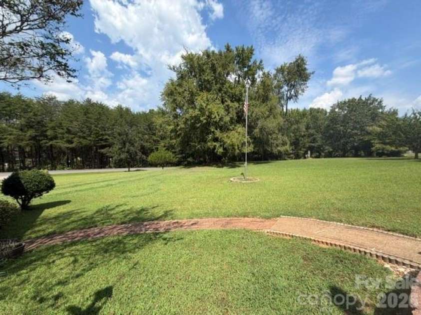 5241 Golden Pond Drive, York, SC 29745.  MLS# CAR4426510, YatesRealty ID 52965. 