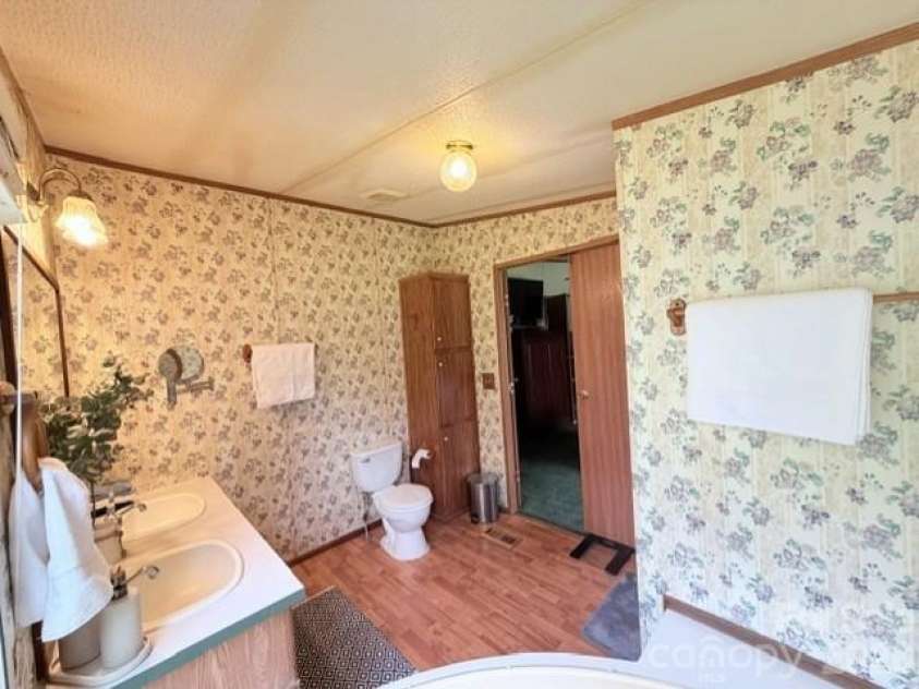 5241 Golden Pond Drive, York, SC 29745.  MLS# CAR4426510, YatesRealty ID 52965. 