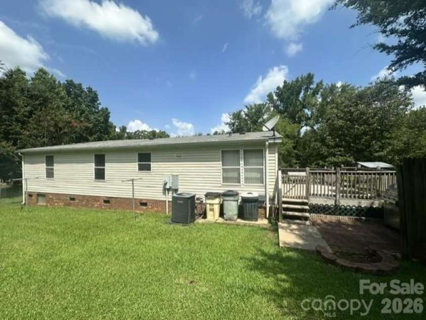 5241 Golden Pond Drive, York, SC 29745.  MLS# CAR4426510, YatesRealty ID 52965. 