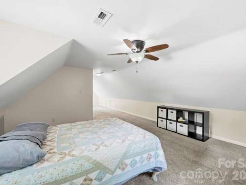 5907 Scots Bluff Drive, Charlotte, NC 28227.  MLS# CAR4426176, YatesRealty ID 52966. 