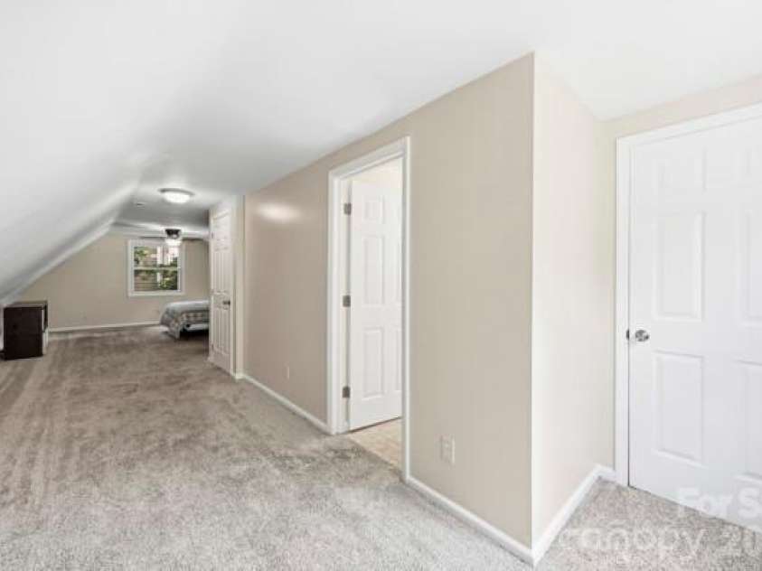 5907 Scots Bluff Drive, Charlotte, NC 28227.  MLS# CAR4426176, YatesRealty ID 52966. 