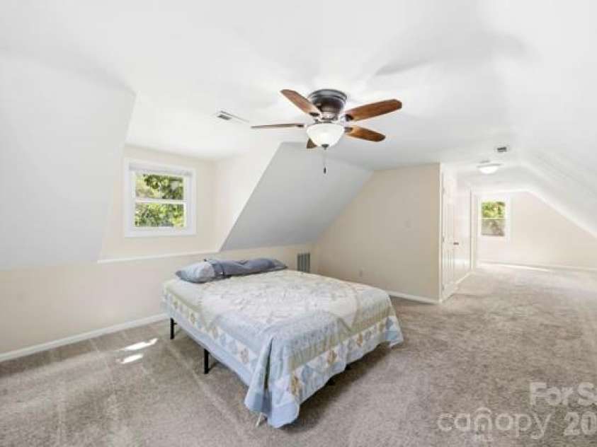 5907 Scots Bluff Drive, Charlotte, NC 28227.  MLS# CAR4426176, YatesRealty ID 52966. 