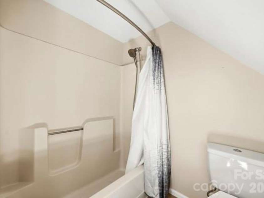 5907 Scots Bluff Drive, Charlotte, NC 28227.  MLS# CAR4426176, YatesRealty ID 52966. 