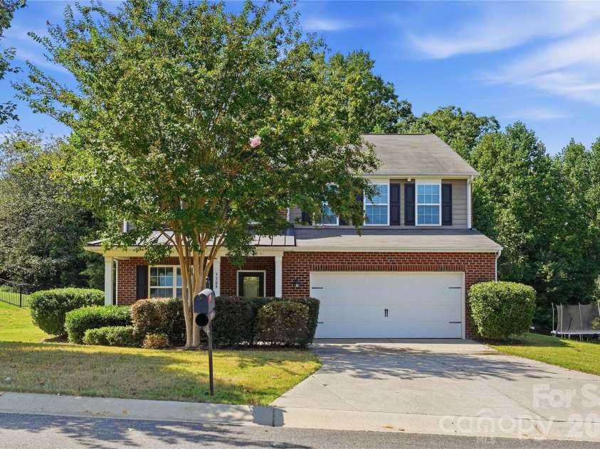 3309 Wicklow Lane, Gastonia, NC 28056.  MLS# CAR4426469, YatesRealty ID 52967. 