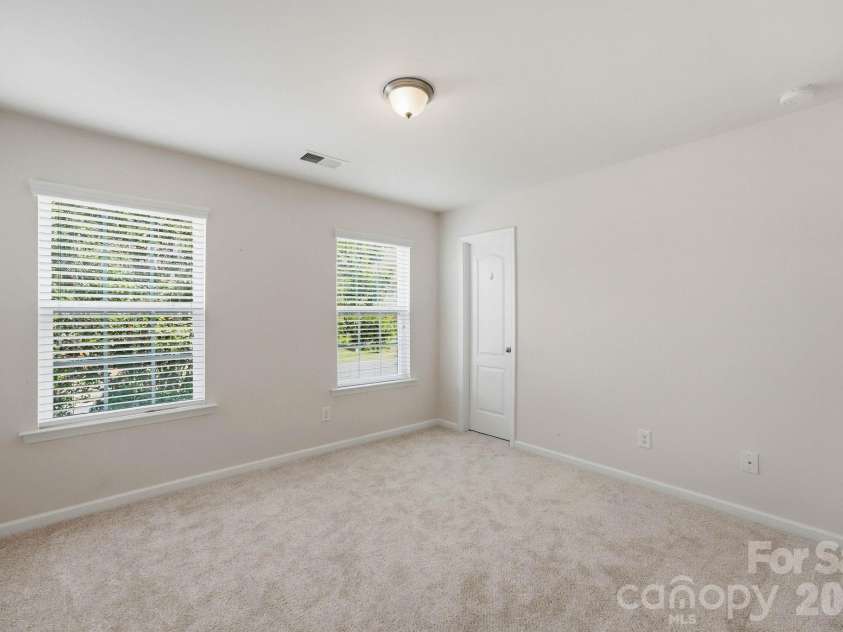3309 Wicklow Lane, Gastonia, NC 28056.  MLS# CAR4426469, YatesRealty ID 52967. 