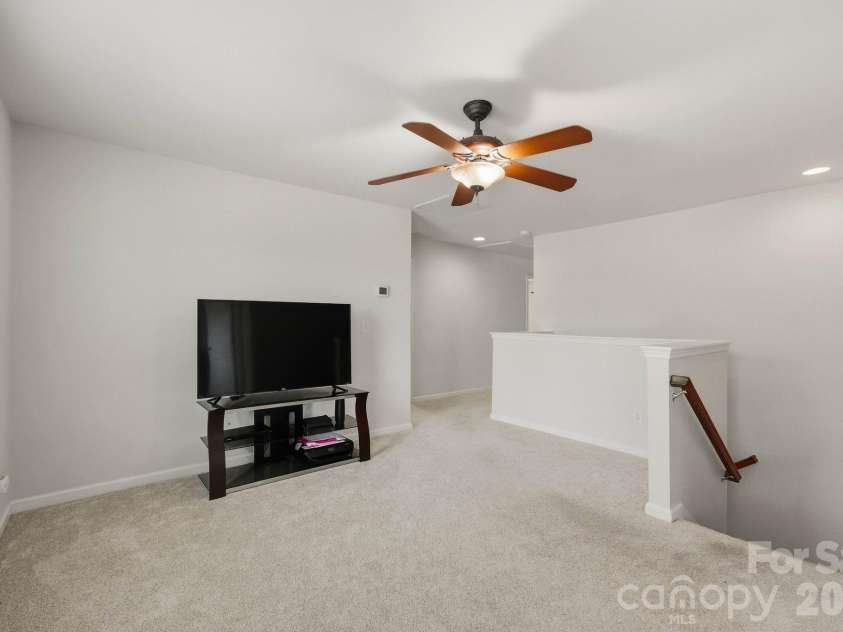 3309 Wicklow Lane, Gastonia, NC 28056.  MLS# CAR4426469, YatesRealty ID 52967. 