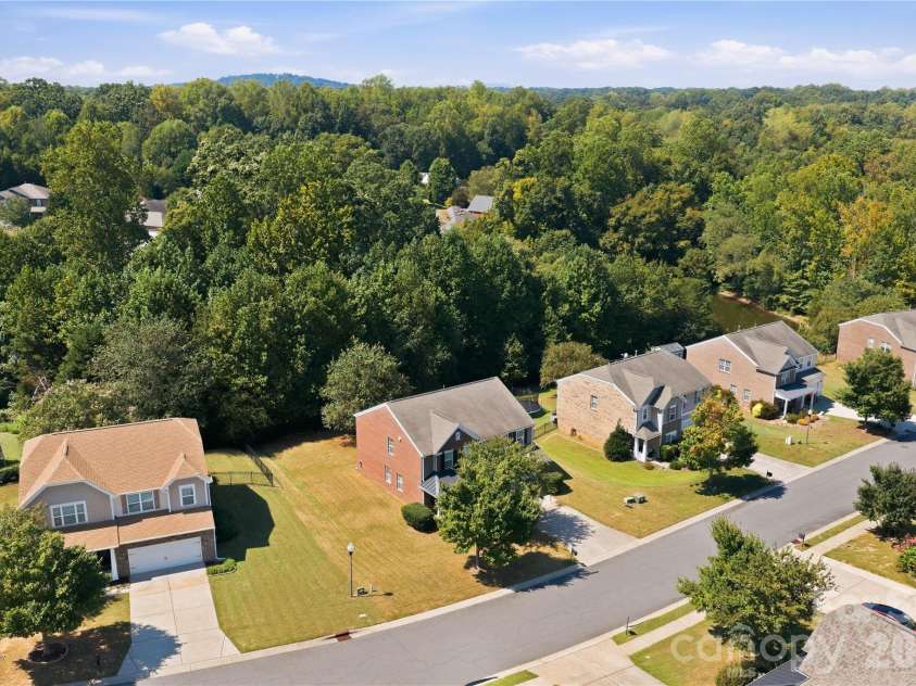 3309 Wicklow Lane, Gastonia, NC 28056.  MLS# CAR4426469, YatesRealty ID 52967. 