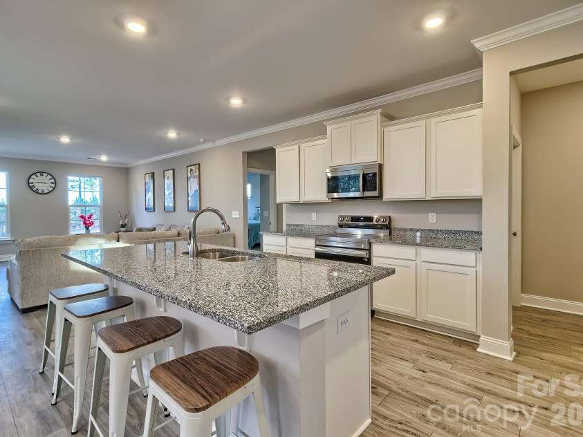 4922 Bethune Road, Kershaw, SC 29067.  MLS# CAR4336107, YatesRealty ID 5297. 