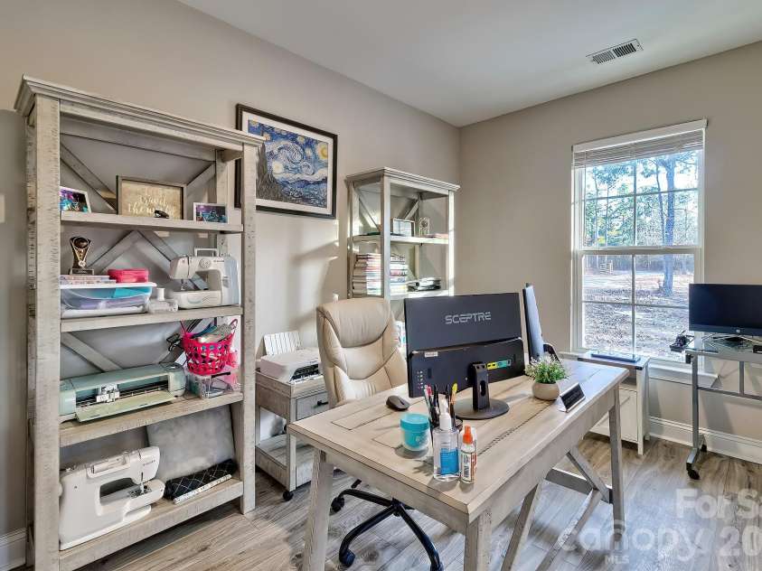 4922 Bethune Road, Kershaw, SC 29067.  MLS# CAR4336107, YatesRealty ID 5297. Office Space