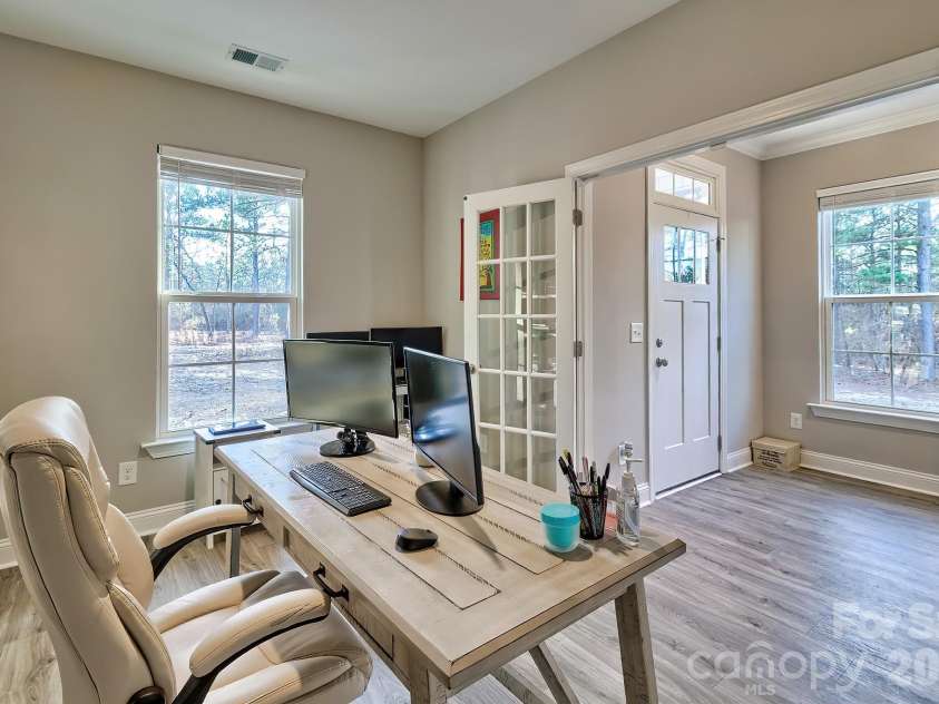 4922 Bethune Road, Kershaw, SC 29067.  MLS# CAR4336107, YatesRealty ID 5297. Office Space