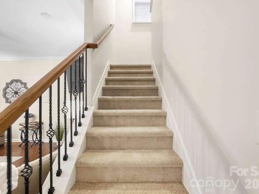 2669 Southern Trace Drive, Waxhaw, NC 28173.  MLS# CAR4426085, YatesRealty ID 52970. NEW Carpet
