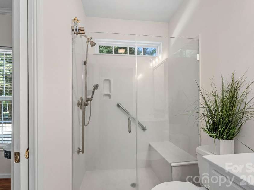 390 Robinson Road, Mooresville, NC 28117.  MLS# CAR4426077, YatesRealty ID 52971. 
