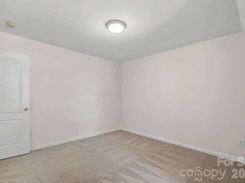 390 Robinson Road, Mooresville, NC 28117.  MLS# CAR4426077, YatesRealty ID 52971. 
