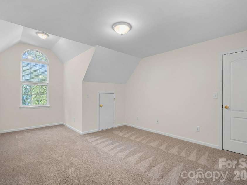 390 Robinson Road, Mooresville, NC 28117.  MLS# CAR4426077, YatesRealty ID 52971. 