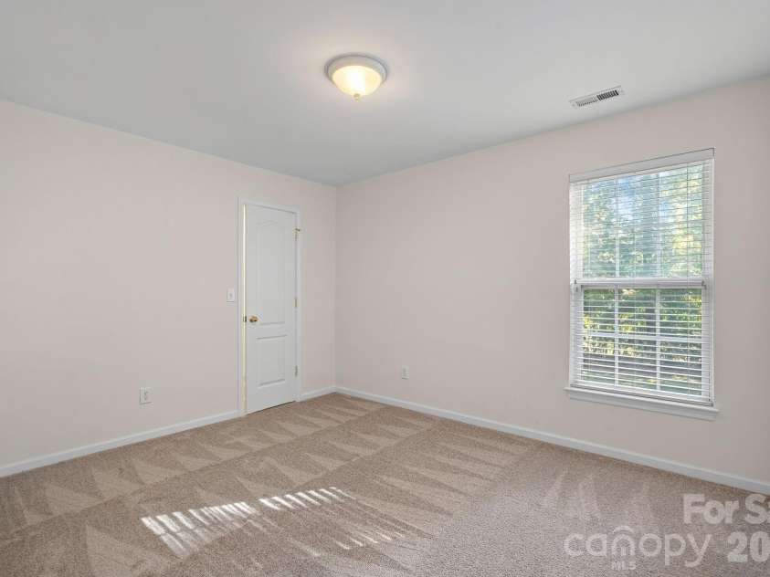 390 Robinson Road, Mooresville, NC 28117.  MLS# CAR4426077, YatesRealty ID 52971. 