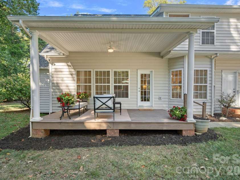 390 Robinson Road, Mooresville, NC 28117.  MLS# CAR4426077, YatesRealty ID 52971. 