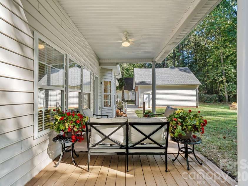 390 Robinson Road, Mooresville, NC 28117.  MLS# CAR4426077, YatesRealty ID 52971. 