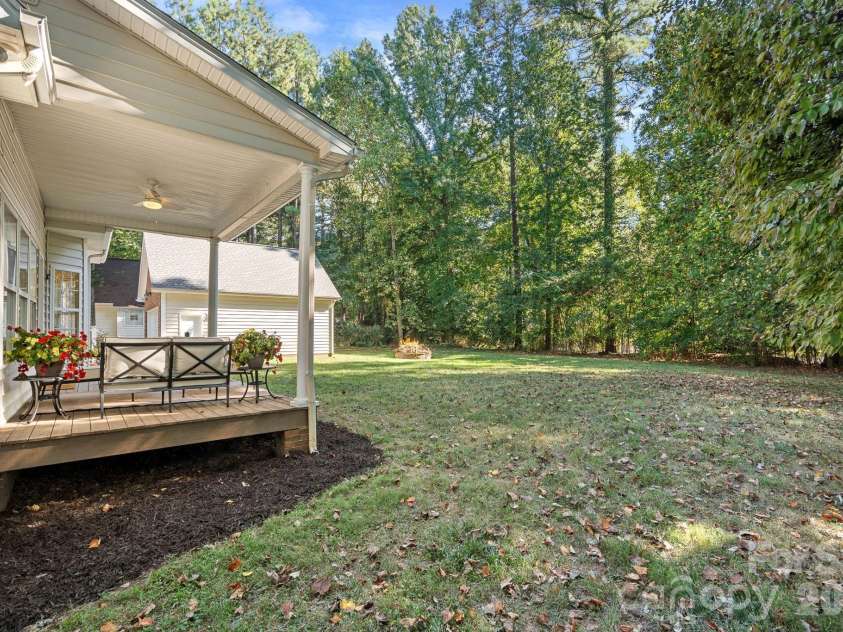 390 Robinson Road, Mooresville, NC 28117.  MLS# CAR4426077, YatesRealty ID 52971. 