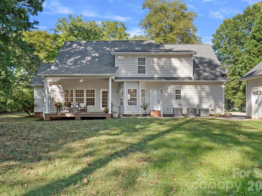 390 Robinson Road, Mooresville, NC 28117.  MLS# CAR4426077, YatesRealty ID 52971. 