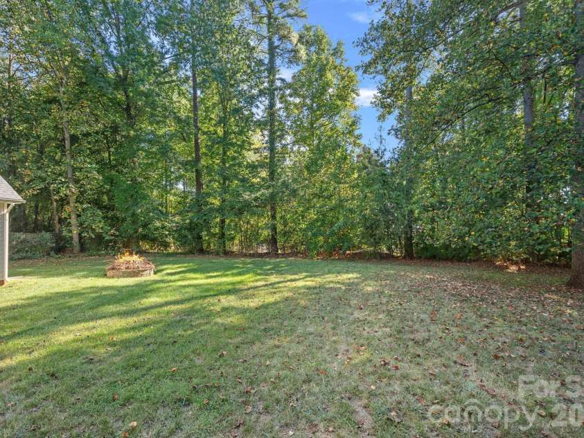 390 Robinson Road, Mooresville, NC 28117.  MLS# CAR4426077, YatesRealty ID 52971. 