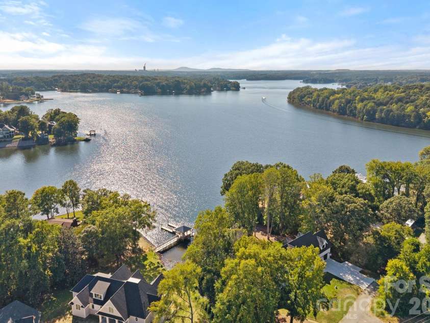 390 Robinson Road, Mooresville, NC 28117.  MLS# CAR4426077, YatesRealty ID 52971. 